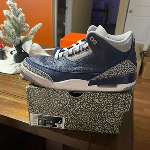 Jordan Retro 3 (Georgetown) size 9.5 with org box Used Clean 100% Authentic